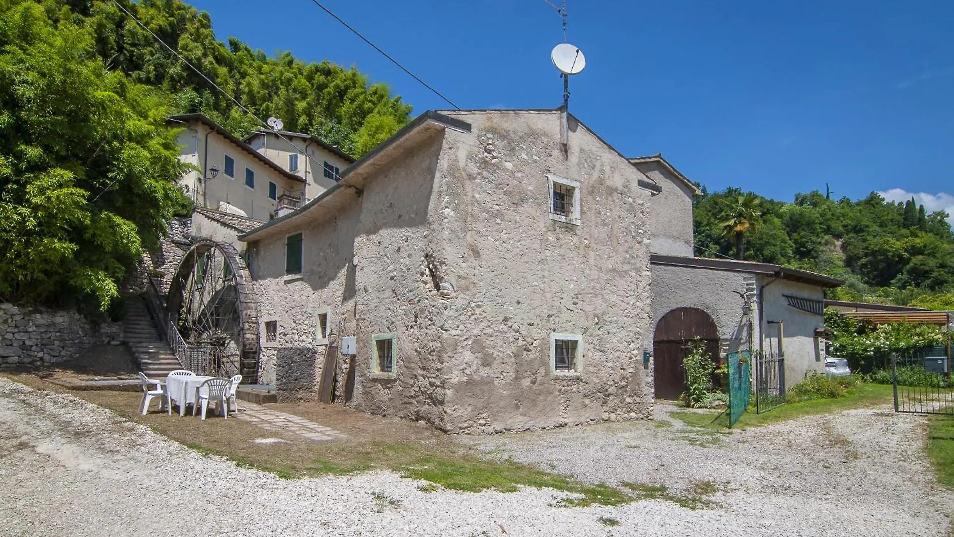 Dimora Vecchio Molino Immerso Nella Natura Garda  Apartment Garda (Verona)